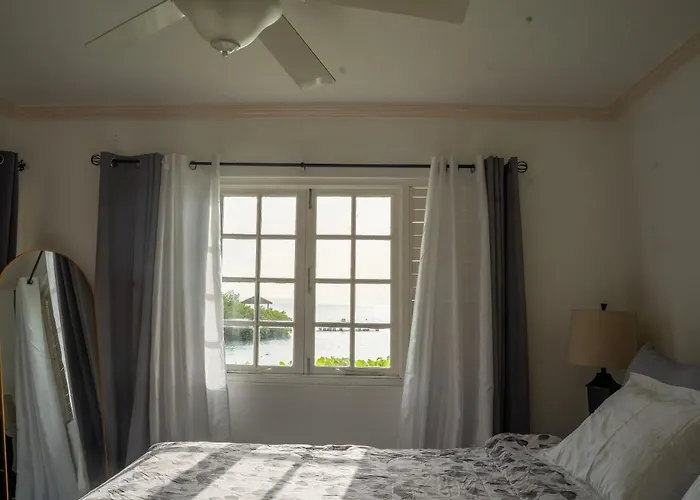 Apartment Luxury Waterfront Jamaica *